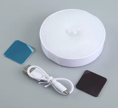 FOCO CON SENSOR DE MOVIMIENTO (4 unidades)